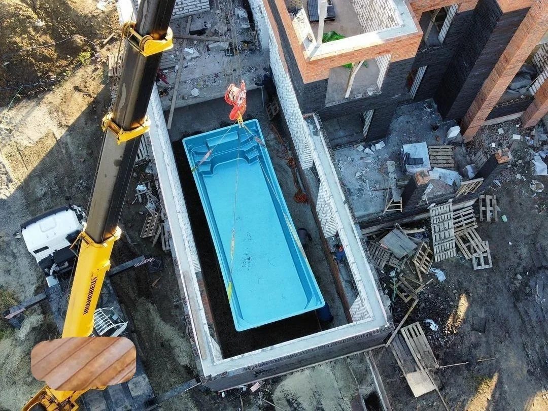 Laguna 9 — зона отдыха у бассейна в Туапсе